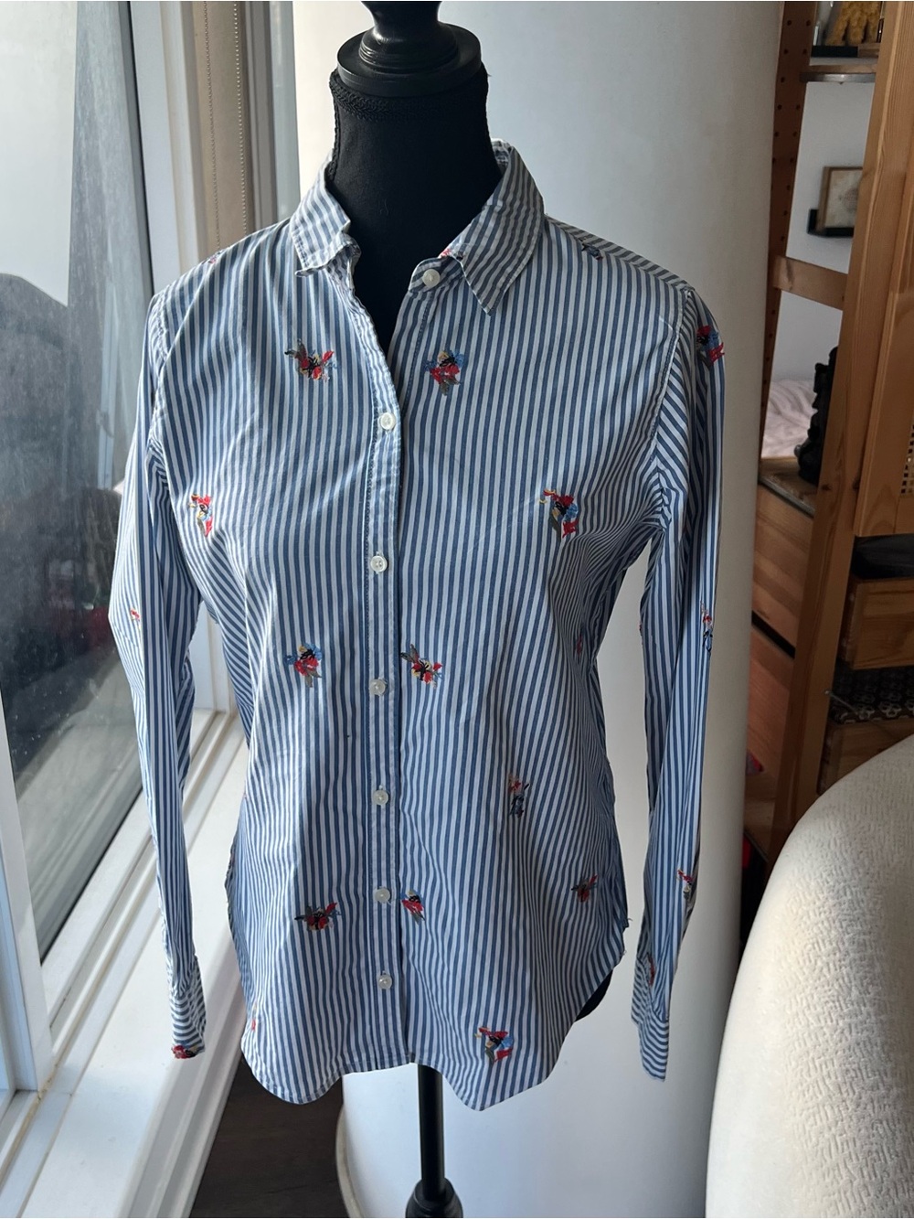 Excellent Condition! Super Cute embroidered blue strip shirt- Size M